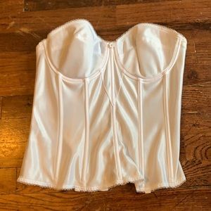 Dominique 38 C white bustier